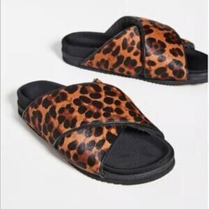 ROAM Cross Leopard Print Slides Women’s Size 5.5 Cozy Faux Fur Sandals NEW